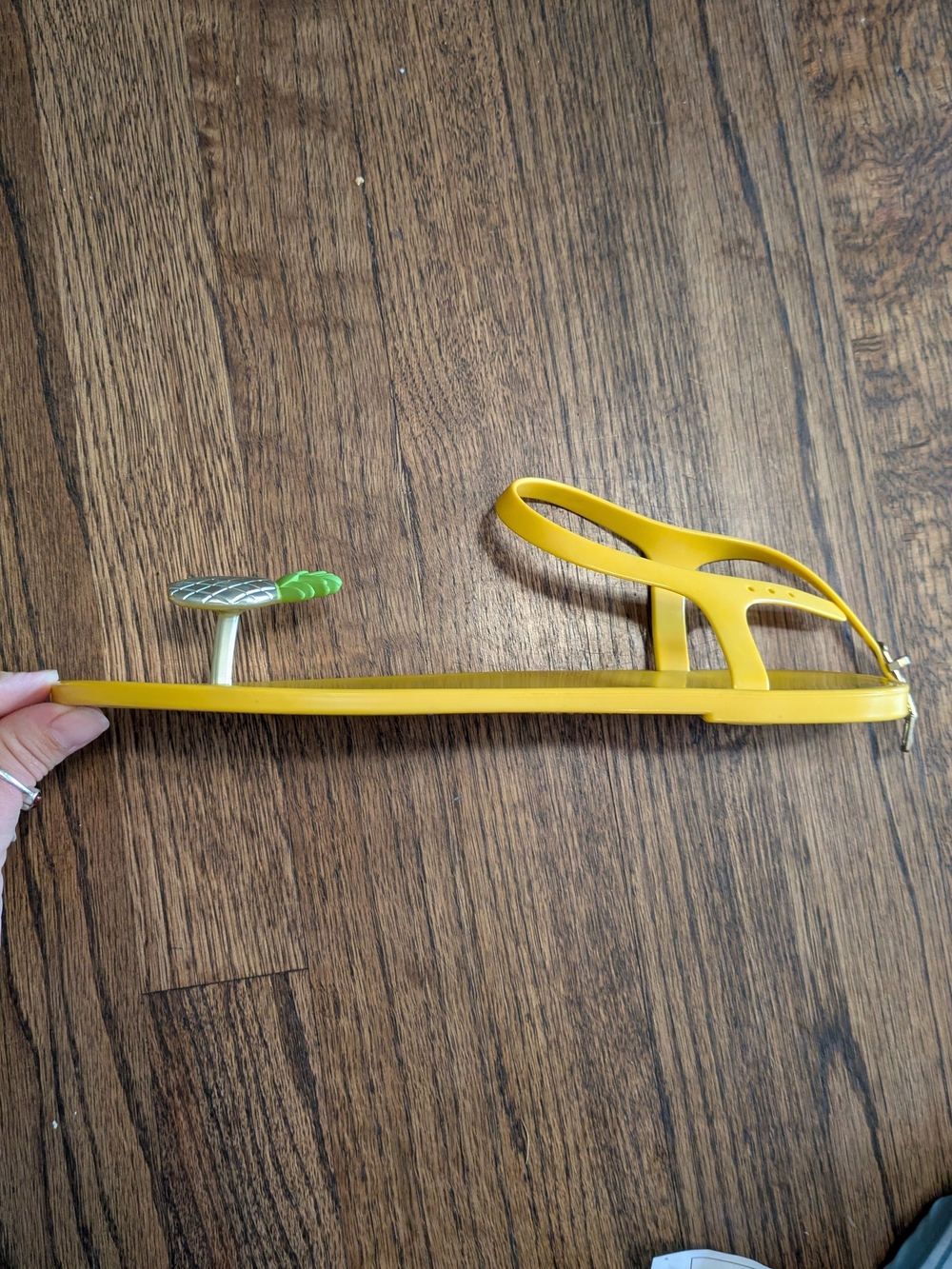 Katy Perry Yellow Pineapple Jelly Sandals, Size 10 - Picture 3 of 6